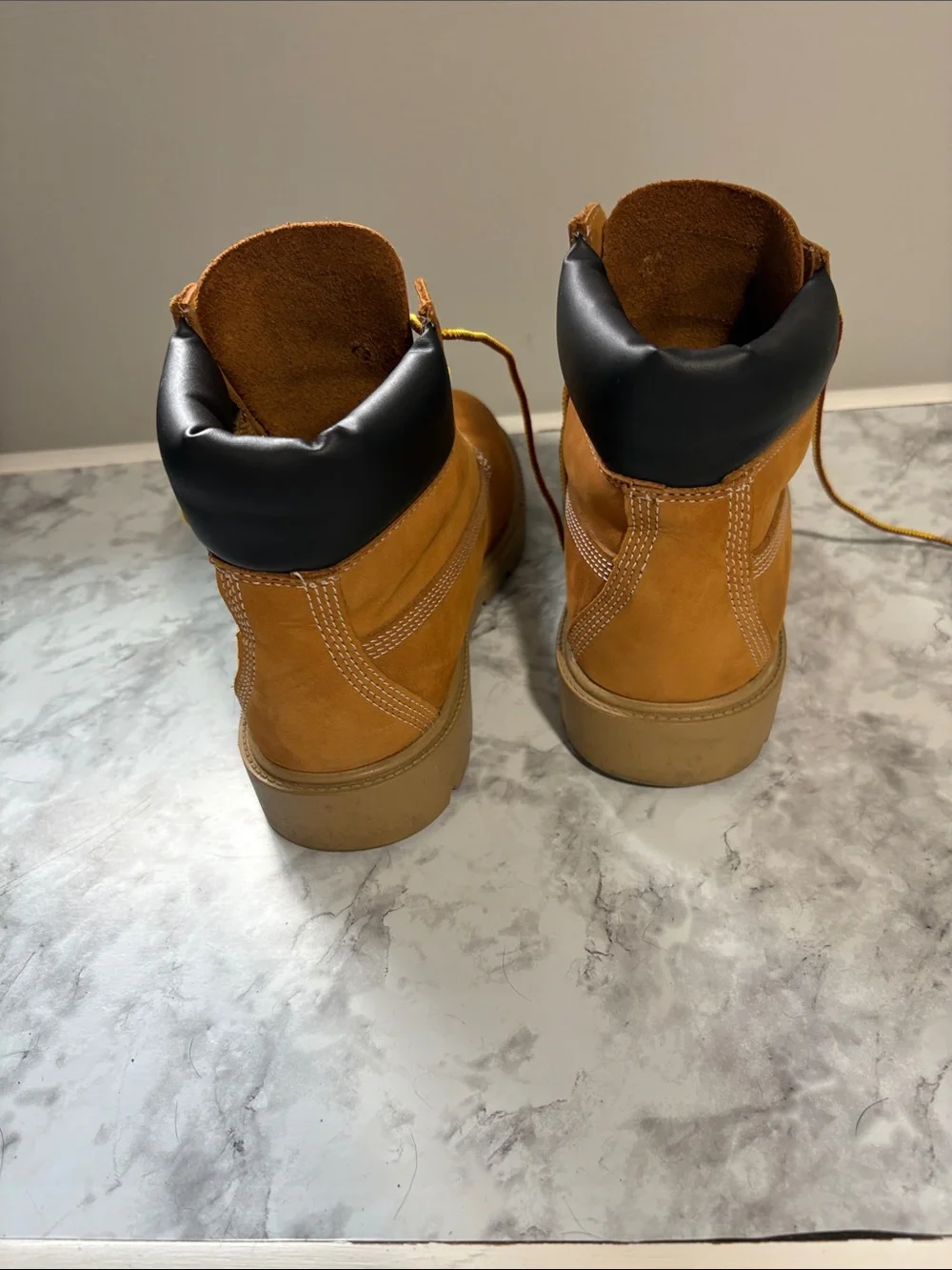 Timberland Wheat Nubuck Lace-Up Boots (kids size 4.5) (fits women 6.5/7)